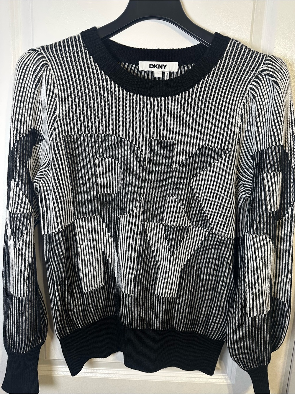DKNY Women's Black/White Striped Knit Crew Neck Logo Pullover Sweater Size L